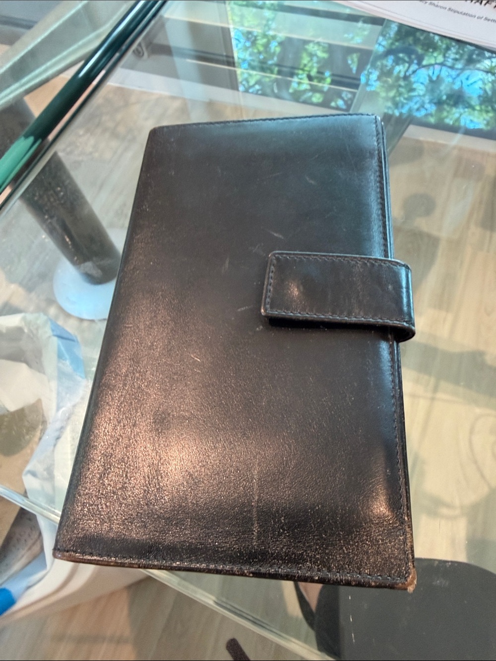 Mark cross Leather passport traveling Folio Case with Snap Closure - Black
